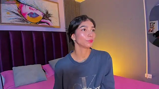 LauraAristizabal online show from July 2, 12:33 pm