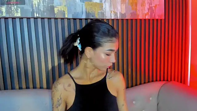 LauraAristizabal online show from March 18, 12:32 pm