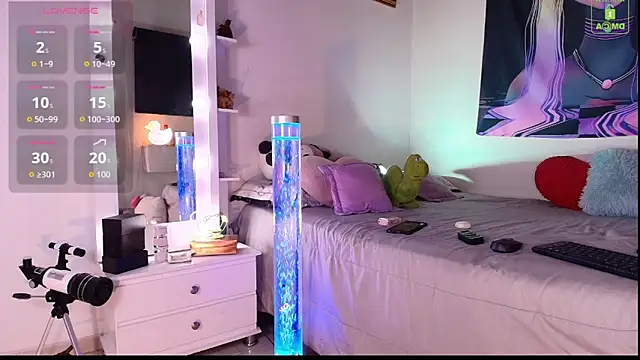 miaa-lee online show from February 19, 1:16 am