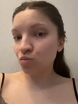 MelaniGrand online show from February 13, 9:22 am