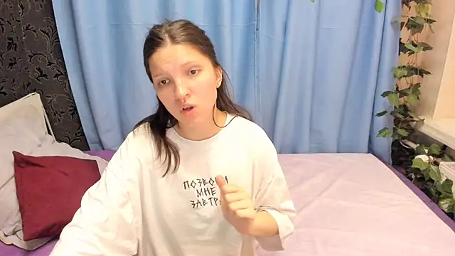 Snapshot of MelaniGrand chatting on September 9, 1:33 pm MelaniGrand online show from September 9, 1:33 pm