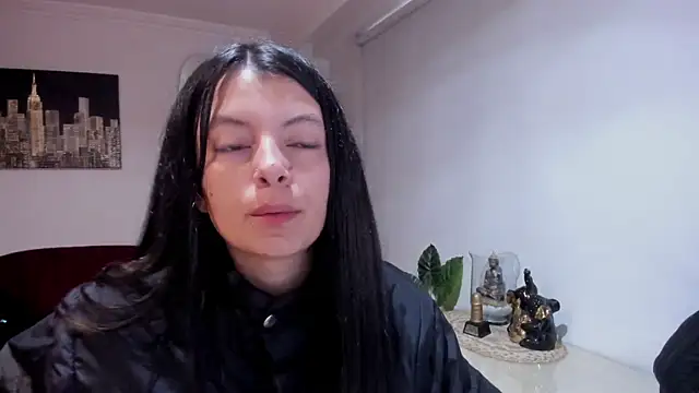 Meghan320 online show from July 7, 11:35 am
