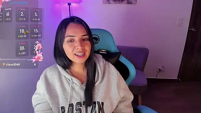Emily Nicole online show from April 30, 8:57 pm