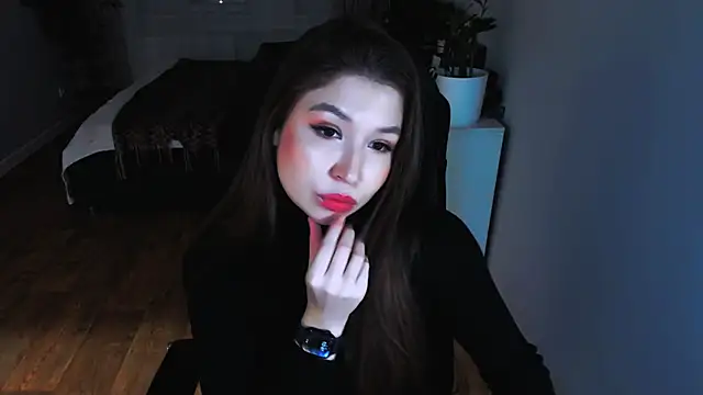 Eva Chris online show from March 13, 4:08 pm