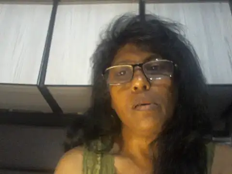 MsAttitude online show from April 6, 4:08 pm