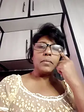 MsAttitude online show from July 9, 11:45 am