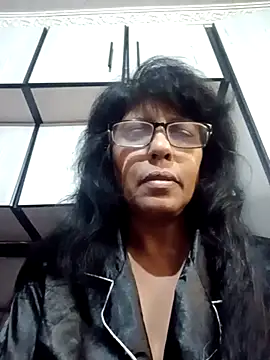 MsAttitude online show from August 1, 3:25 pm