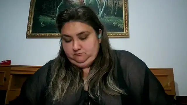 nicholle online show from April 29, 9:31 pm