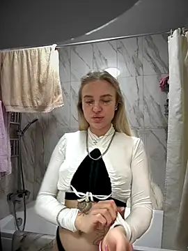 Snapshot of pinkstar_ chatting on October 9, 6:23 pm pinkstar online show from October 9, 6:23 pm