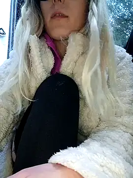 dolcehelena993 online show from December 18, 2:44 pm