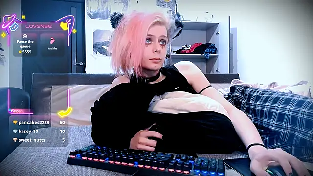 Littlepinkcat online show from September 29, 12:38 am