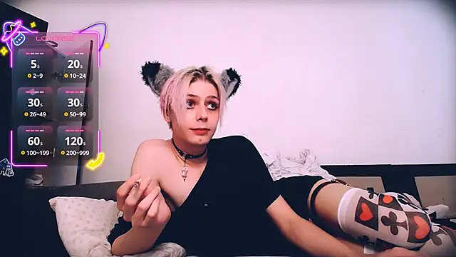 Littlepinkcat online show from June 8, 1:23 am