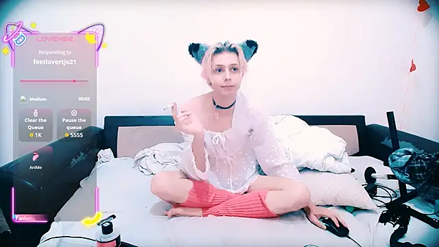 Littlepinkcat online show from June 27, 6:47 pm