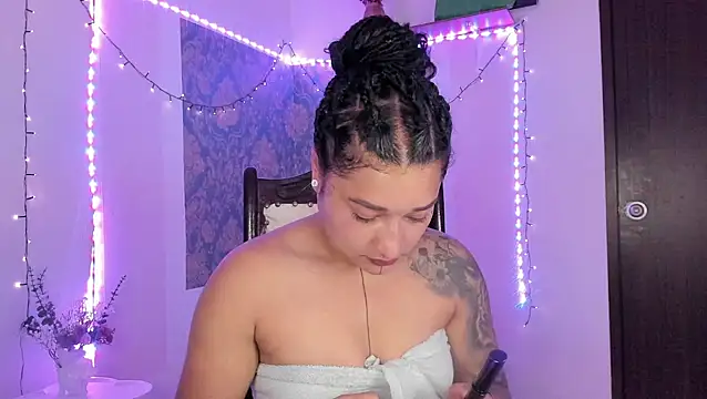 Eva Lee  online show from March 4, 9:49 am