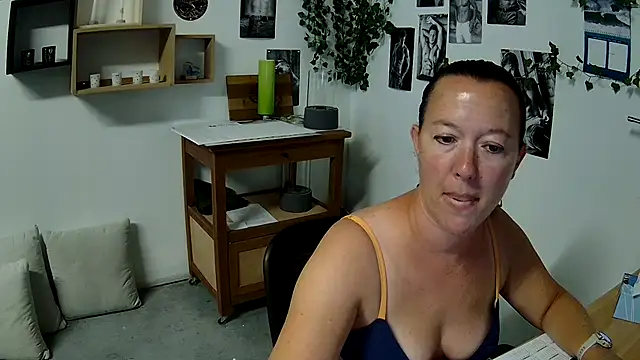 Snapshot of AnyaKrey@xh chatting on September 13, 11:18 am AnyaKreyxh online show from September 13, 11:18 am