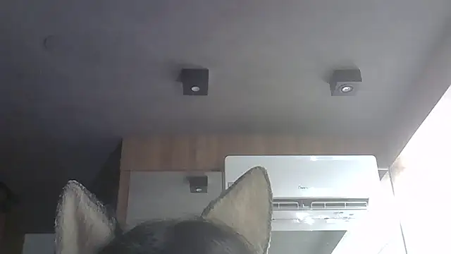 Skinny-Kitten online show from December 18, 8:52 am