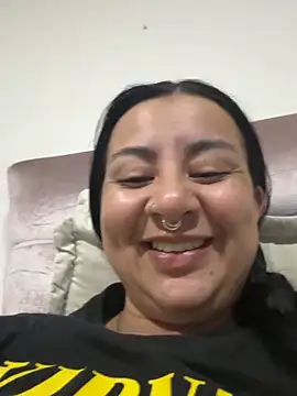 Abril Luv online show from June 8, 1:23 am