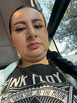 Abril Luv online show from February 9, 12:07 pm