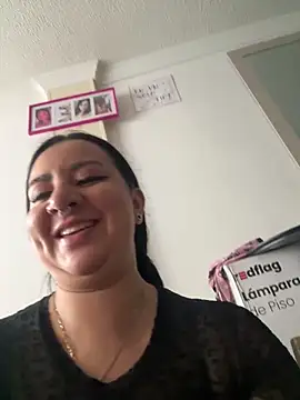 Abril Luv online show from June 30, 12:59 pm