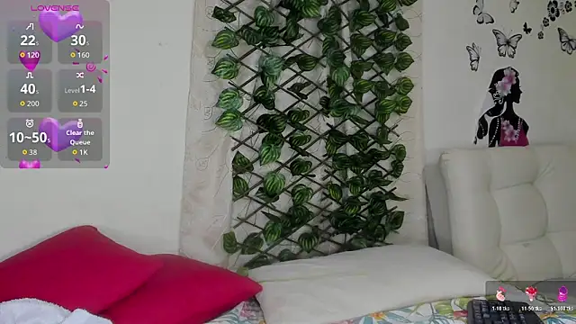 Juli Castillo8 online show from November 22, 5:04 pm