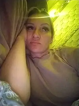 ulika1989 online show from May 24, 8:19 pm