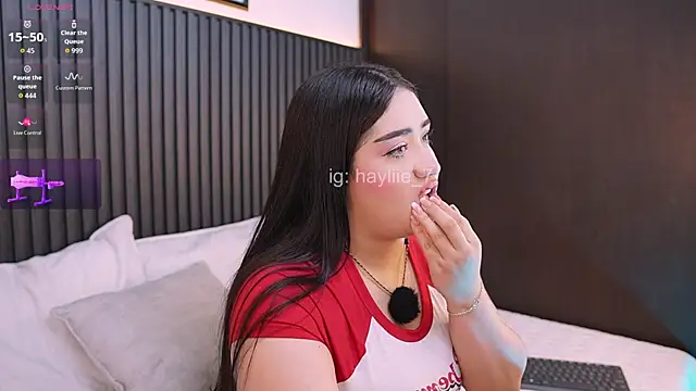 haylie  online show from July 30, 6:58 am