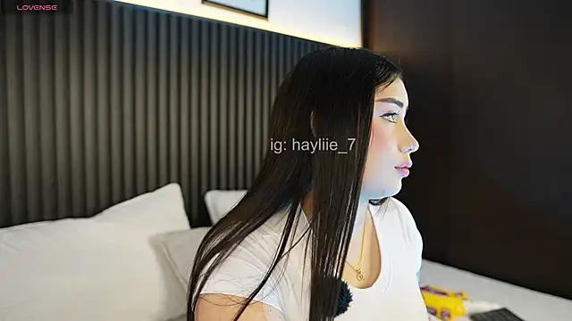 haylie  online show from July 10, 5:08 am