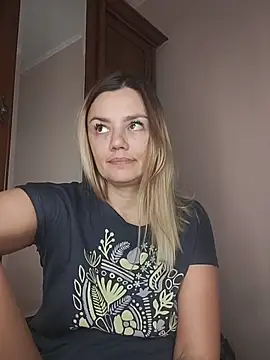 KrissSexi online show from November 19, 10:04 am