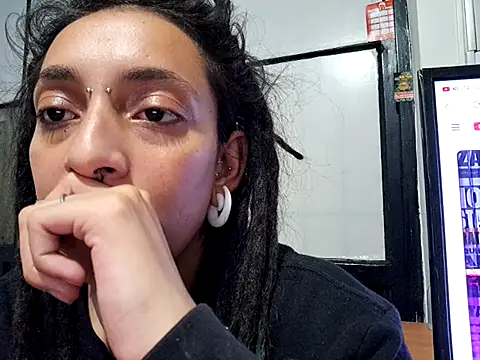 Snapshot of ORIANNA_BODMOD chatting on October 30, 11:17 pm ORIANNA BODMOD online show from October 30, 11:17 pm