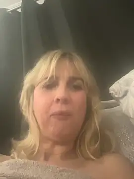 sexyfeefee online show from November 24, 10:01 pm