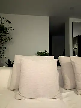 Snapshot of Mariecurl chatting on October 29, 12:26 am Mariecurl online show from October 29, 12:26 am