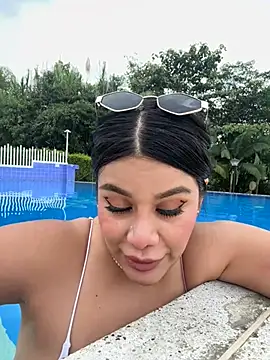 Insane Issa online show from February 26, 7:13 pm