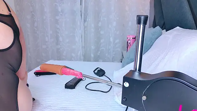 NathaxaLeans online show from September 12, 12:01 pm