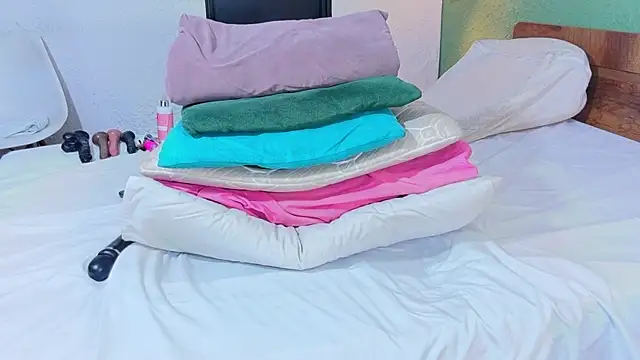 dannaahbrown online show from June 25, 5:12 am