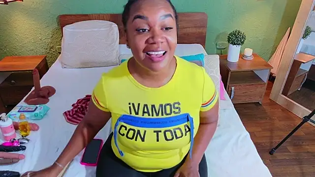 dannaahbrown online show from July 3, 11:22 pm