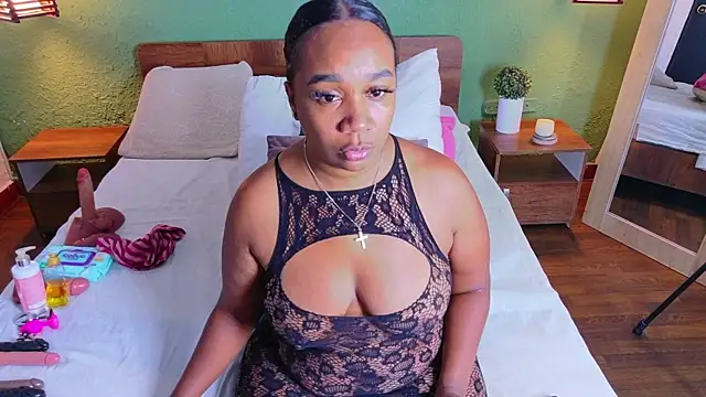 dannaahbrown online show from August 6, 12:39 am