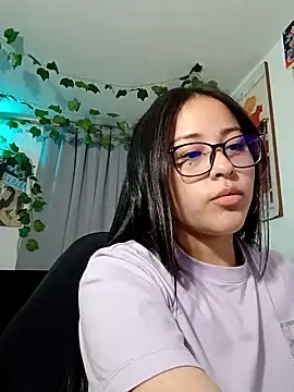 Snapshot of persefone_core chatting on September 19, 12:31 am persefone core online show from September 19, 12:31 am