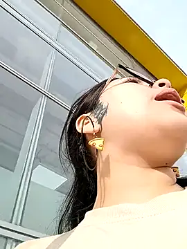 Snapshot of persefone_core chatting on October 29, 9:06 pm persefone core online show from October 29, 9:06 pm