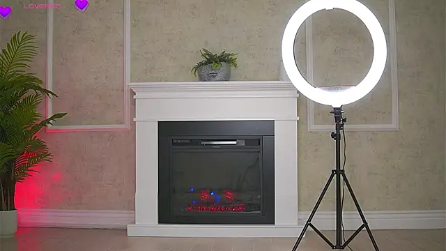 Abbela White online show from November 18, 6:25 am