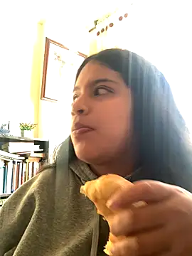 Snapshot of moncerrat_luna chatting on October 7, 10:14 pm moncerrat luna online show from October 7, 10:14 pm