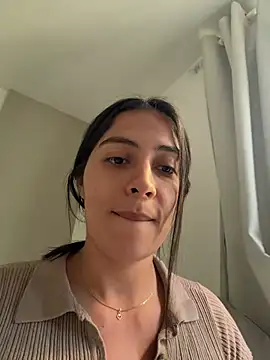 Sophie  Foxxx online show from June 22, 8:50 pm