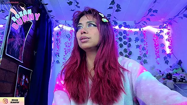 Roxanbunny1 online show from May 9, 8:38 am