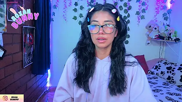 Roxanbunny1 online show from June 10, 2:44 am