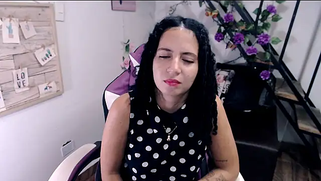 samantha baby  online show from July 28, 8:52 pm
