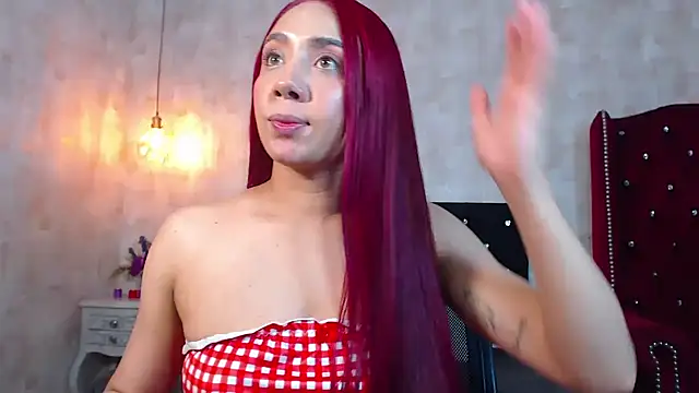 IsabelaLatina online show from June 24, 5:17 am