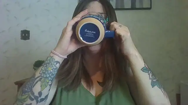 Madeline Beau online show from March 19, 5:17 pm