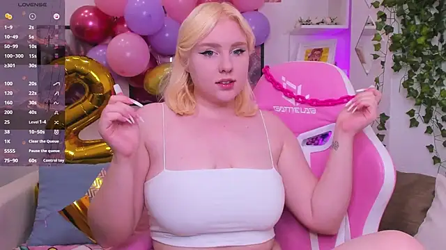 art lovee online show from October 11, 2:05 am