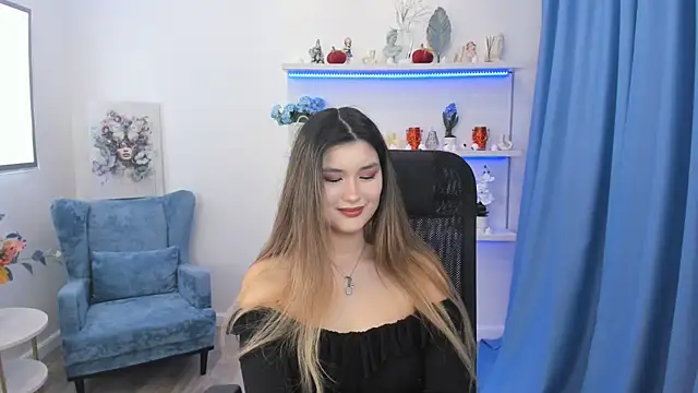 AnneTLi online show from October 29, 4:06 am