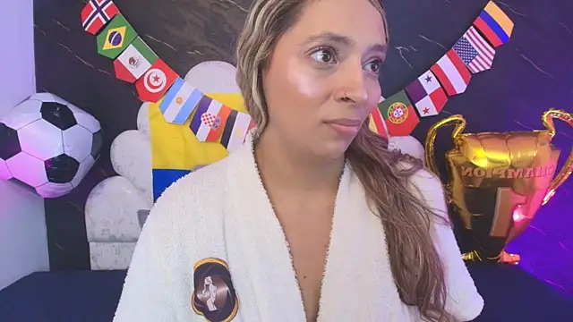  MiaBrown  online show from July 14, 12:10 pm