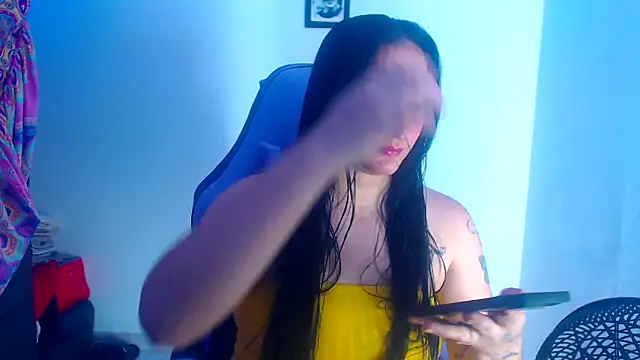 Snapshot of liz_dirty chatting on October 18, 11:06 pm liz dirty online show from October 18, 11:06 pm